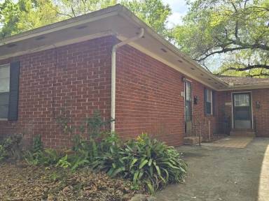 Main picture of 3323 S Polk Ave