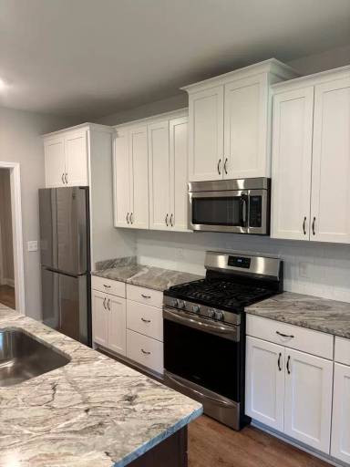 Main picture of 400 Broadleaf Cir