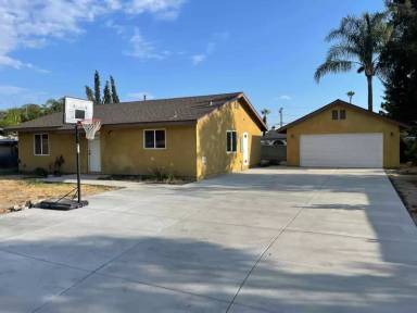 Main picture of 4040 Witt Ave