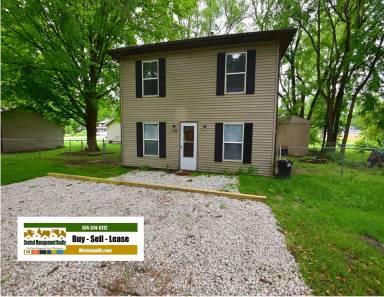 Main picture of 422 S Apple Rd