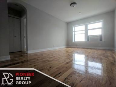 Main picture of 550 W Arlington Pl Apartments