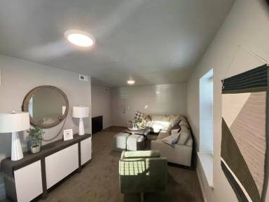 Main picture of 675 S 100 W