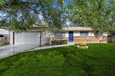 Main picture of 3660 S Minuteman Way