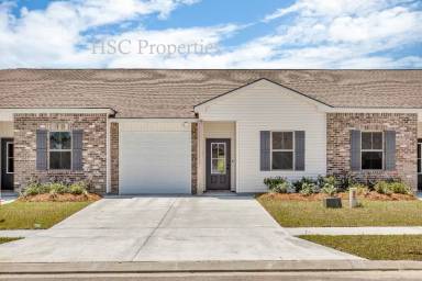 Main picture of 17441 Berkshire Dr