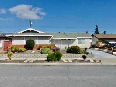 Main picture of 6421 Rosemary Dr