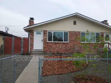 Main picture of 222 E Crown Ave