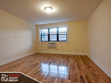 Main picture of 555 W Arlington Apartments