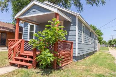Main picture of 610 W Republic Ave