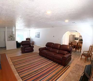 Main picture of 2550 Rosswood Dr SE