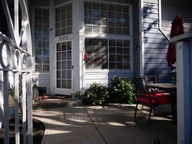 Main picture of 19115 Beachcrest Ln