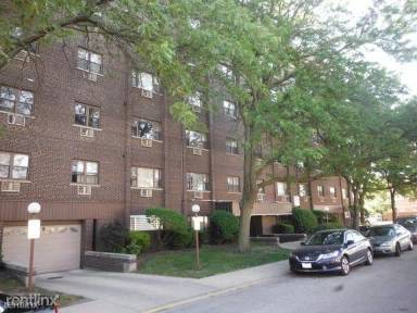 Main picture of 4600 N Cumberland Ave