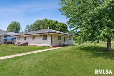 Main picture of 302 Larson Ct