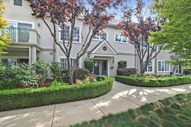 Main picture of 1 W Edith Ave