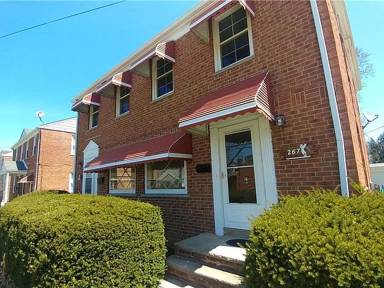 Main picture of 255 E 250th St