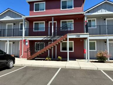 Main picture of 1983 Skypark Dr