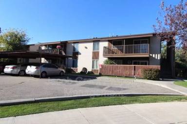 Main picture of 1440 Vega Cir
