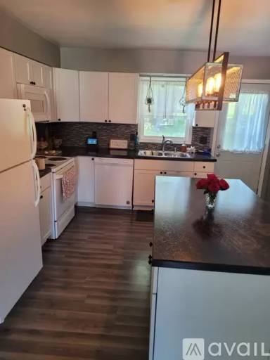 Main picture of 208 Maple Dr