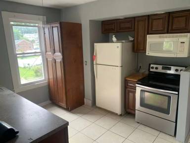 Main picture of 79 Newington Ave