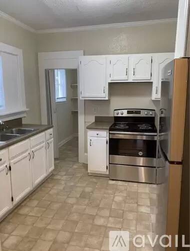 Main picture of 524 Washington Ave