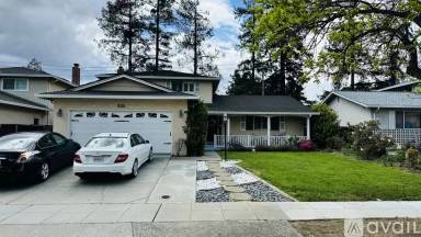 Main picture of 826 Shetland Pl