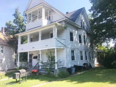 Main picture of 94 Howard Ave