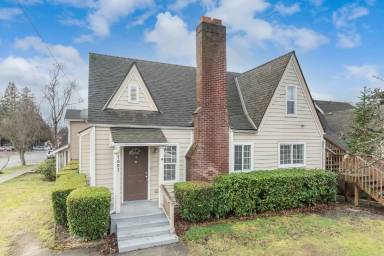 Main picture of 1003 SW 150th St