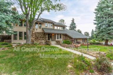 Main picture of 10193 Meade Ct