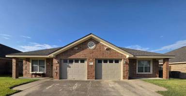 Main picture of 5004 Heather Ln