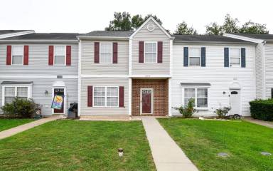 Main picture of 10914 Coreys Way