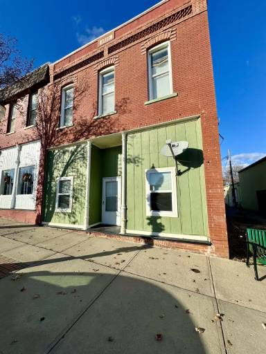 Main picture of 617 E 4th St