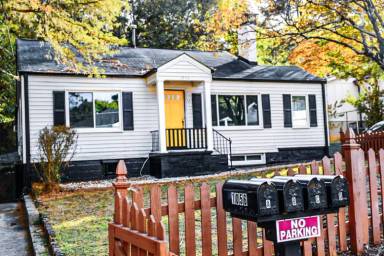 Main picture of 1056 Regent St SW