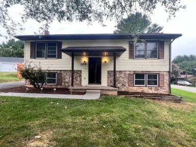 Main picture of 105 Flagg Ct