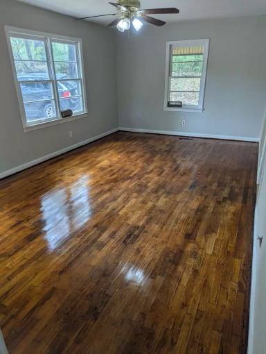 Main picture of 2725 1st St E