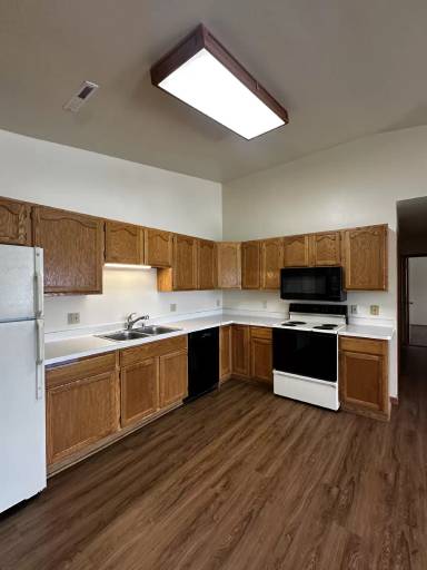Main picture of 120 Christopher Dr