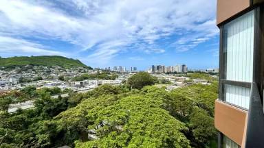Main picture of Nuuanu Brookside