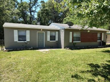 Main picture of 3048 W 19th St