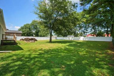 Main picture of 106 Napier Dr