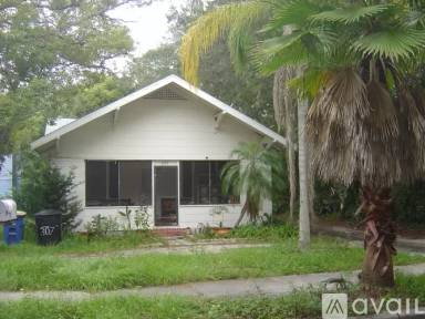 Main picture of 309 Pennsylvania Ave