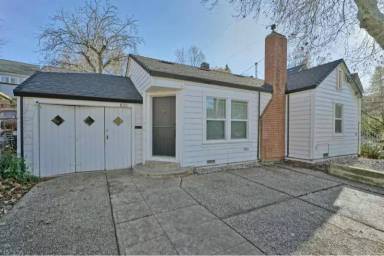 Main picture of 822 Spring St