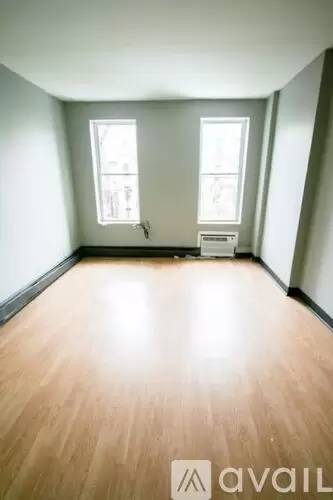 Main picture of 25 Clinton St