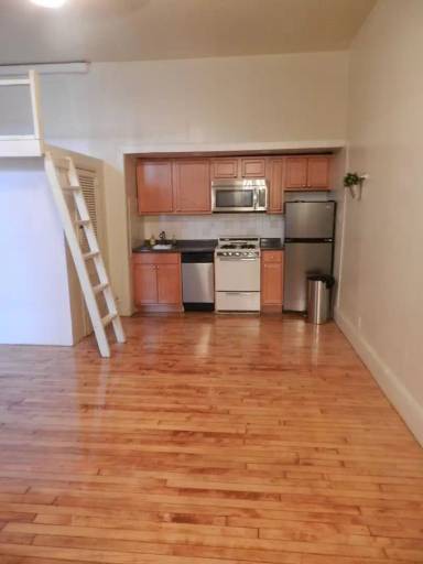 Main picture of 2118 Walnut St