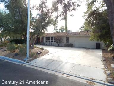 Main picture of 412 Park Way W