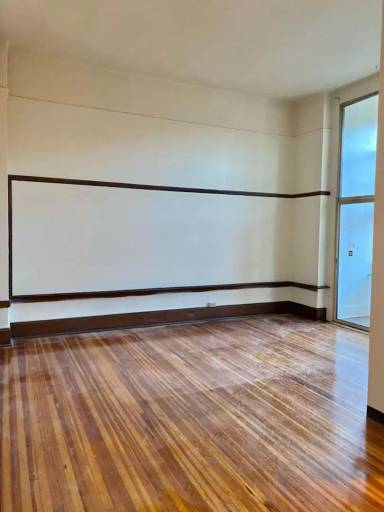 Main picture of 212 3rd St