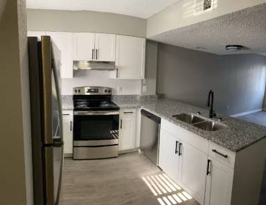 Main picture of 220 E University Blvd