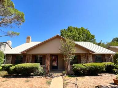 Main picture of 2824 Stratford Ln