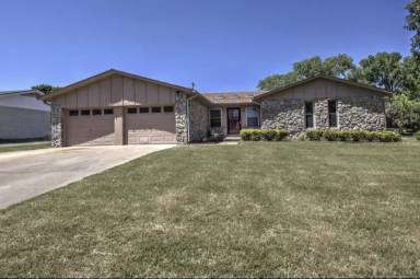 Main picture of 4730 State St