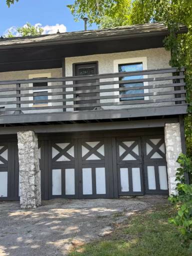 Main picture of 610 Cabell Dr