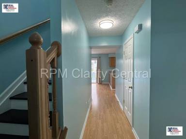 Main picture of 571 Peak Ct
