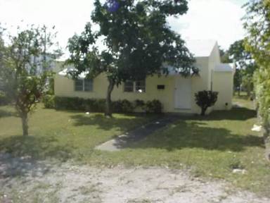 Main picture of 21 NE 3rd Ave