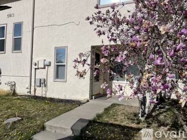 Main picture of 565 E Good Hope Cir